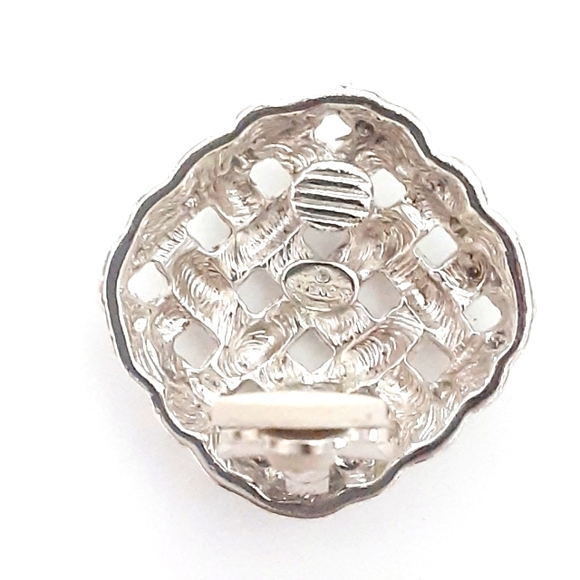 Vintage Runway Designer Vault BIJOUX GIVENCHY Basket Weave Signed Clip Earrings - Picture 5 of 5
